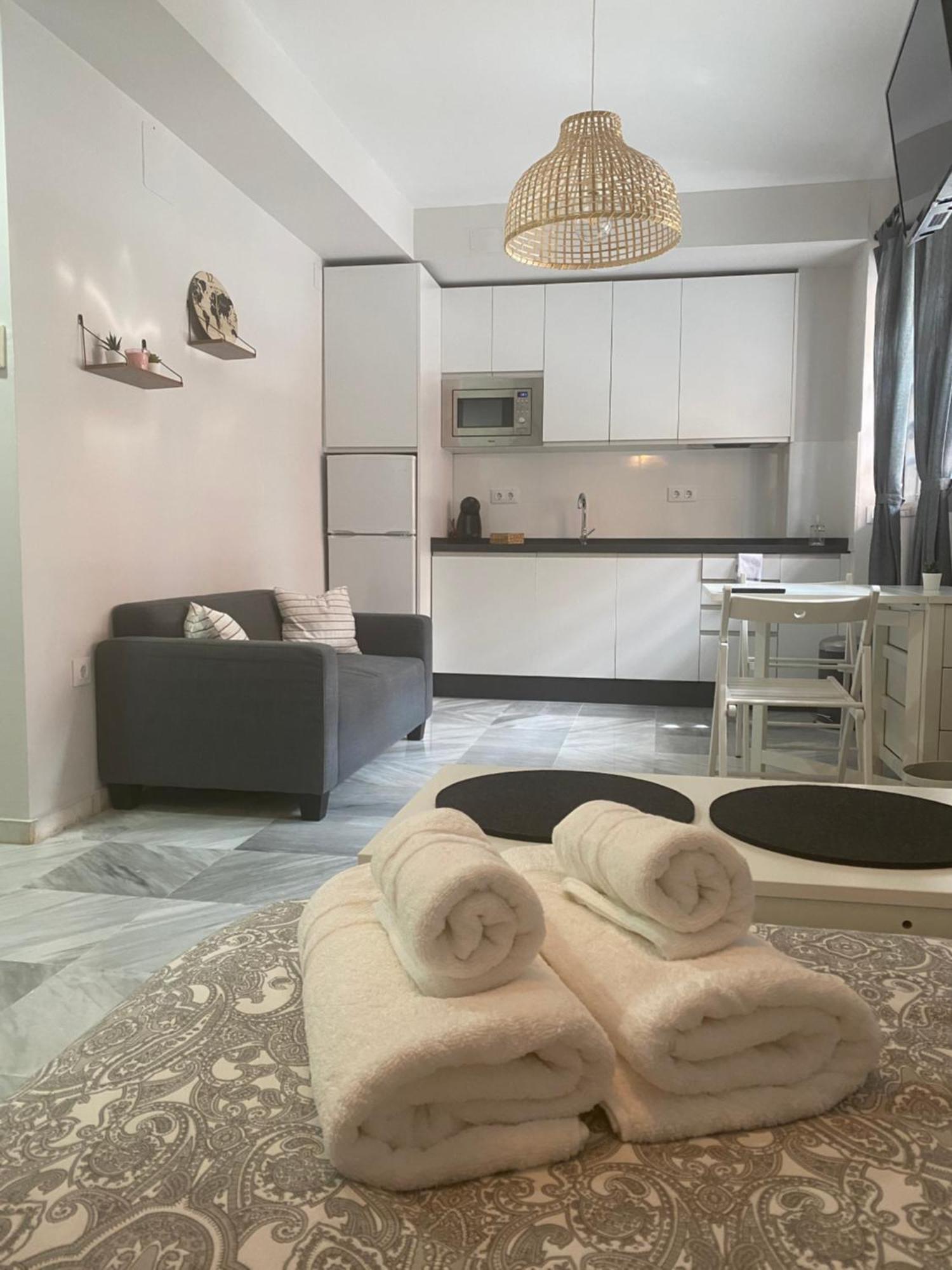Quattro Triana en Salado Apartamento Sevilla Exterior foto